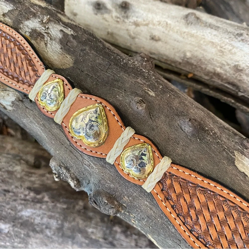 ♥️COWGIRL BELT DOUBLE S, HAND TOOLED, SIZE 34”, SCRATCHES, PREOWNED♥️ 38” total